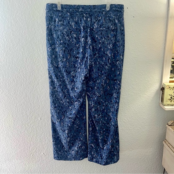 Athleta Women's Avenue Wide Leg Crop Pant size 10 - Picture 8 of 15